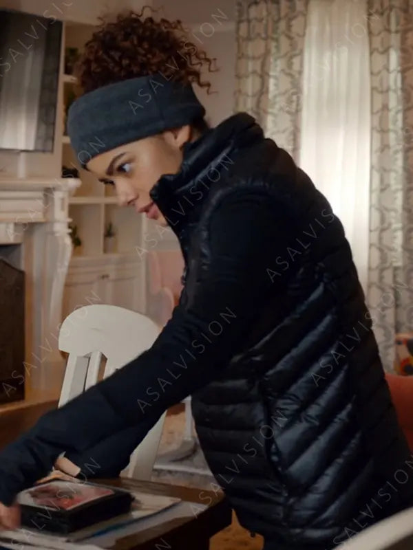 Ginny & Georgia Season 2 Ginny Miller Black Puffer Vest