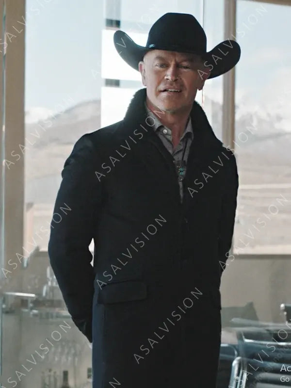 Malcolm Beck Yellowstone Season 2 Black Coat