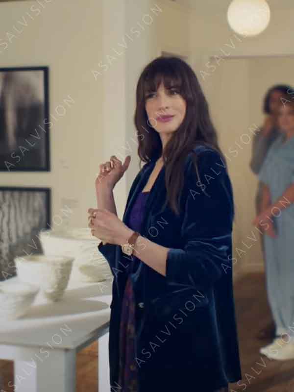 Movie The Idea Of You 2024 Solène Blue Velvet Blazer