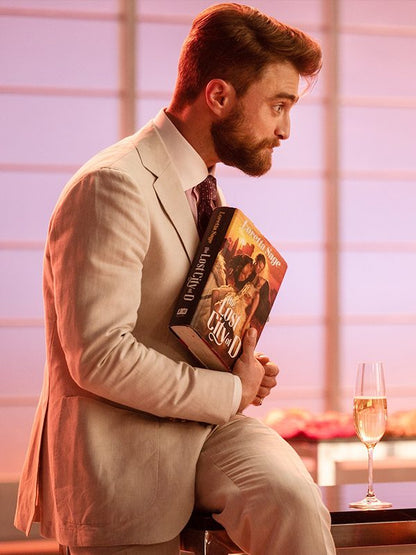 Abigail Fairfax Movie The Lost City Daniel Radcliffe White Blazer