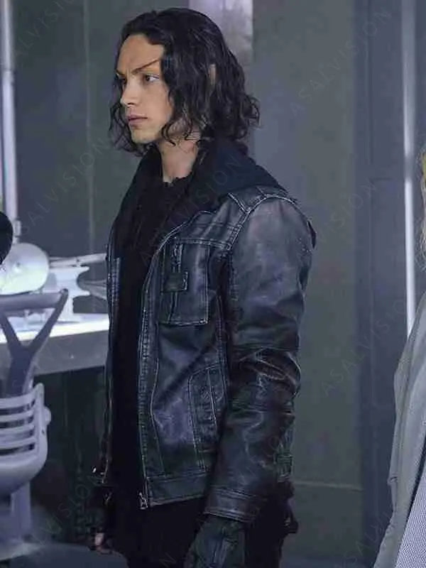 Evan Evagora Star Trek Picard S02 Elnor Black Jacket