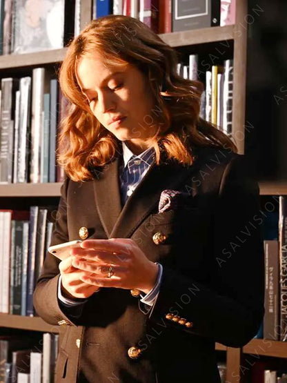 Fanny Coup de Chance 2024 Lou de Laâge Blazer