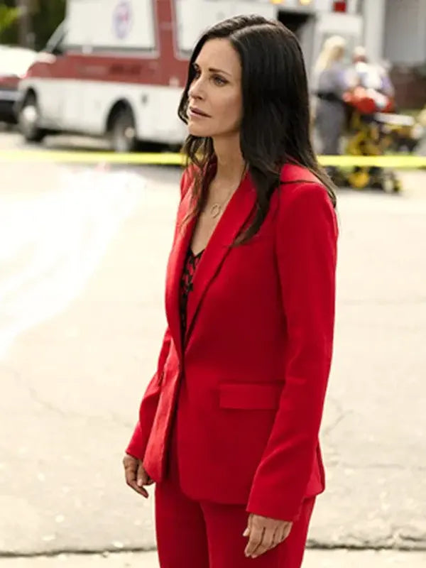 Gale Riley Movie Scream 2022 Courteney Cox Red Blazer