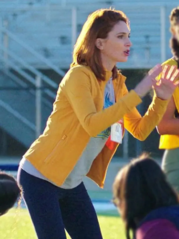 Gwen Sanders English Teacher Season 1 Stephanie Koenig Yellow Jacket