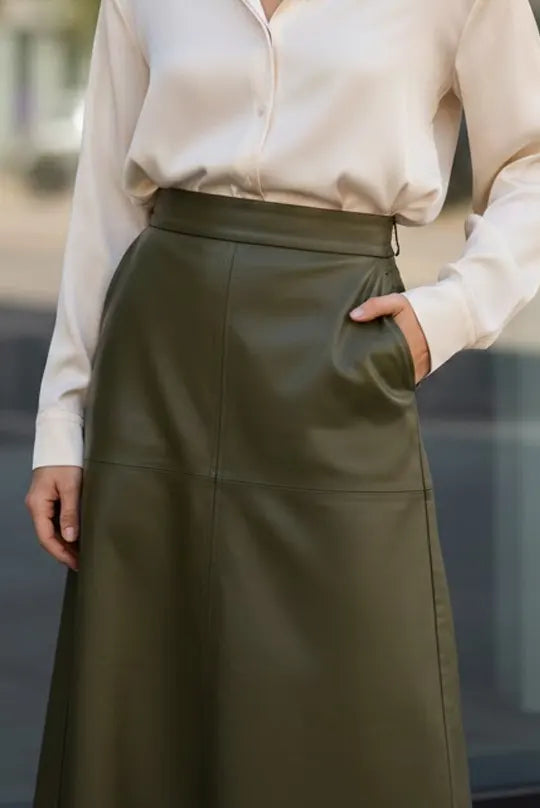 Leather Skirts.webp__PID:15175963-3521-4e78-99b5-f6fd5612e5d5