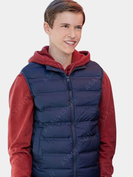 Navigating Christmas 2023 Everett Andres Vest