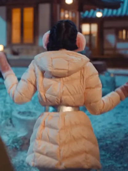 Ryu Han Bi XO Kitty S02 Episode 4 Eunice Pink Puffer Coat