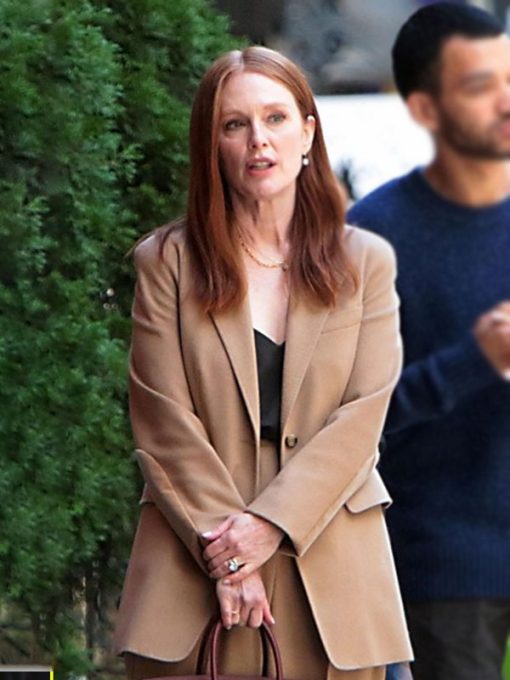 Sharper 2023 Julianne Moore Beige Blazer