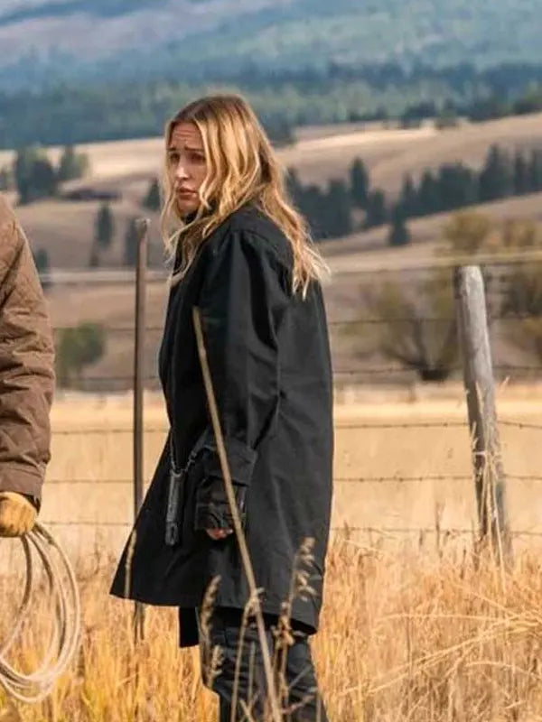 Summer Higgins Yellowstone Piper Perabo Black Jacket