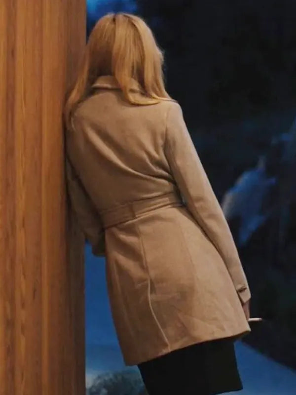 Tv Series Yellowstone Kelly Reilly White Coat